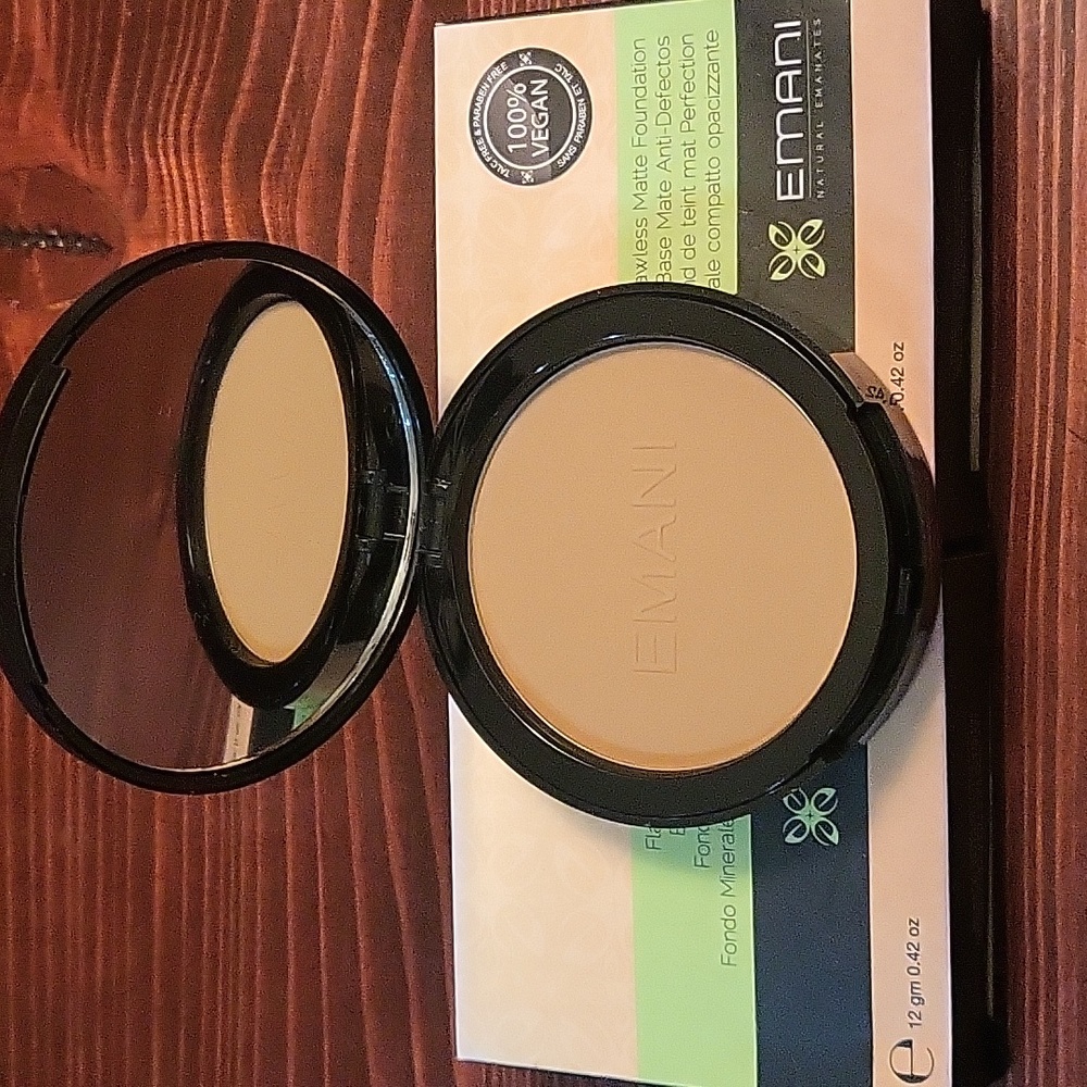 NIB 2 Emani Flawless Matte Foundation TAN